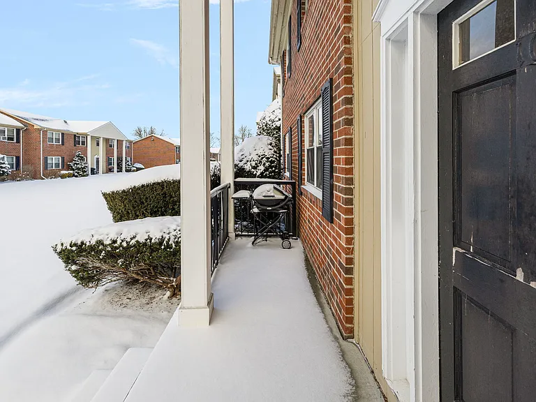 70 Carroll Ave #1009 — Photo 24