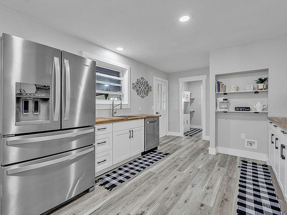 2nd image of 7803 Middle Valley Rd