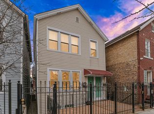 1749 W 19th St, Chicago, IL 60608