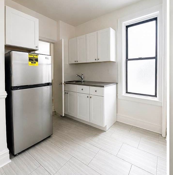 1st image of 287 Bedford Ave APT 16