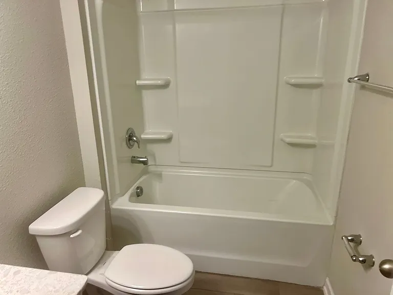 70305 Winding River Dr — Photo 17