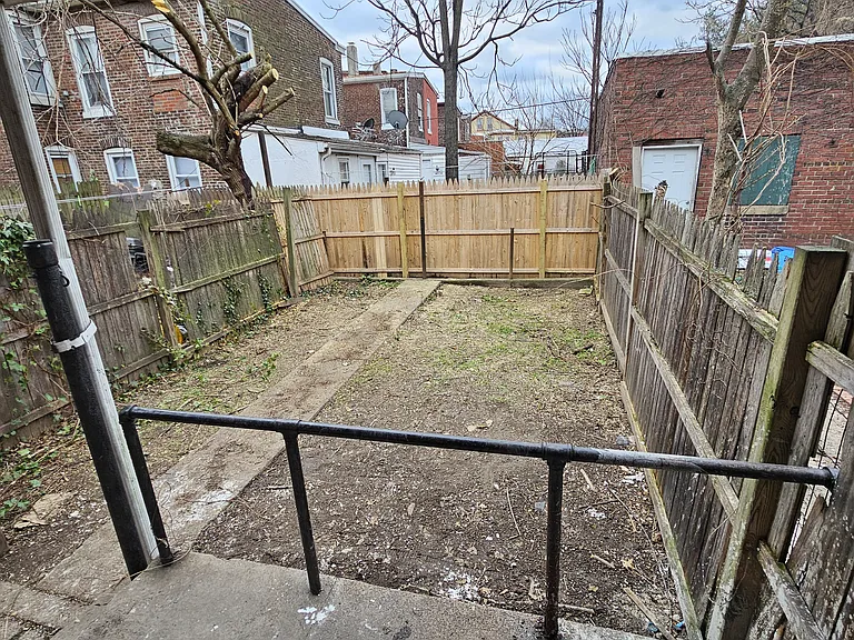 61 Hudson St — Photo 8