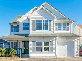 31 Dolphin Cir W, Bayville, NJ 08721