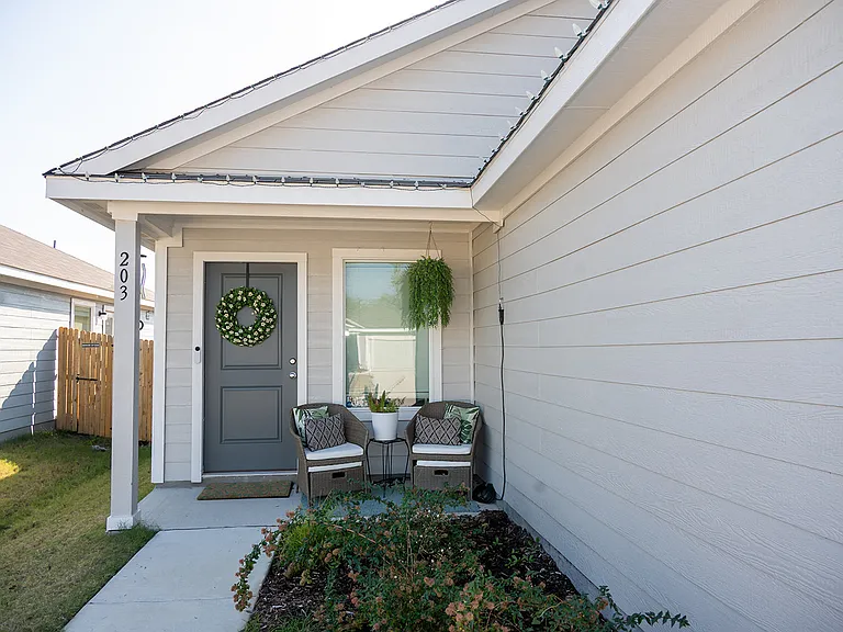 203 Harvest St — Photo 2