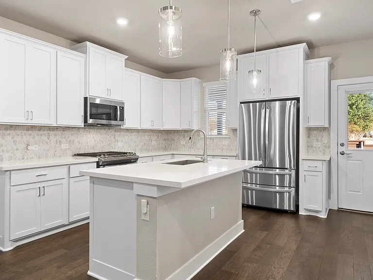 15701 Oglethorpe Dr #100 — Photo 8