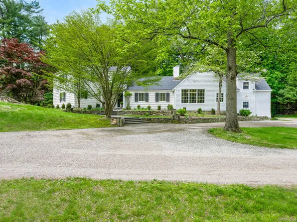24 Sunswyck Road, Darien, CT 06820