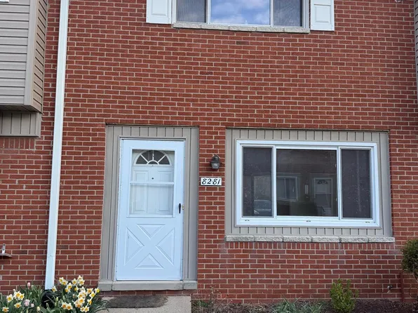 8281 Bristol St, Westland, MI 48185