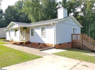 1033 Berry Dr, Boiling Springs, SC 29316