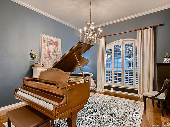 2nd image of 2218 PINOAK KNL