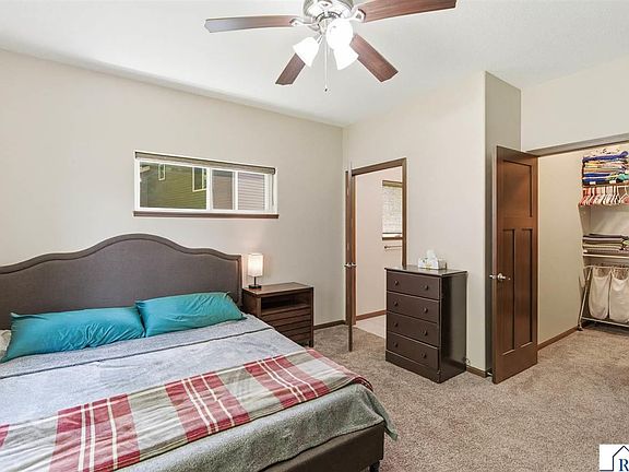 5th image of 300 Tanager Rd