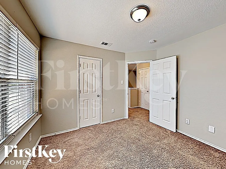 724 Bamboo Dr — Photo 11