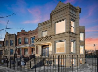3824 W Arthington St, Chicago, IL 60624