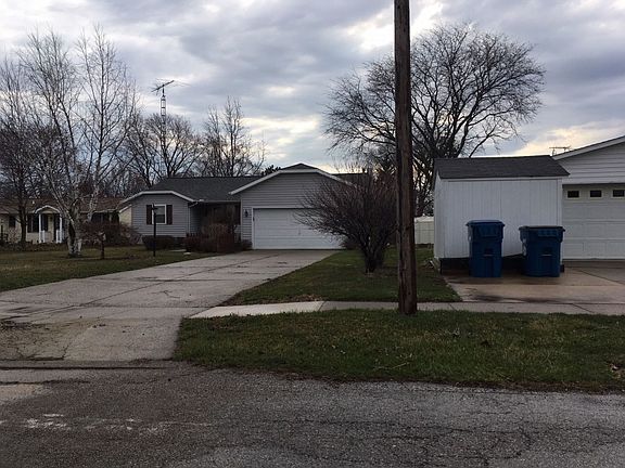 3rd image of 714 Dorn Dr