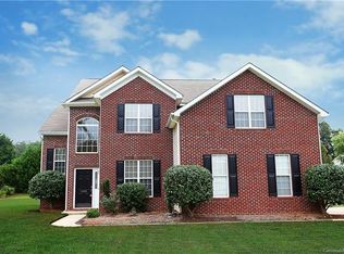 1105 Woodwinds Dr, Waxhaw, NC 28173