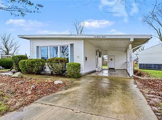 114 Cherry Ln, Wapakoneta, OH 45895