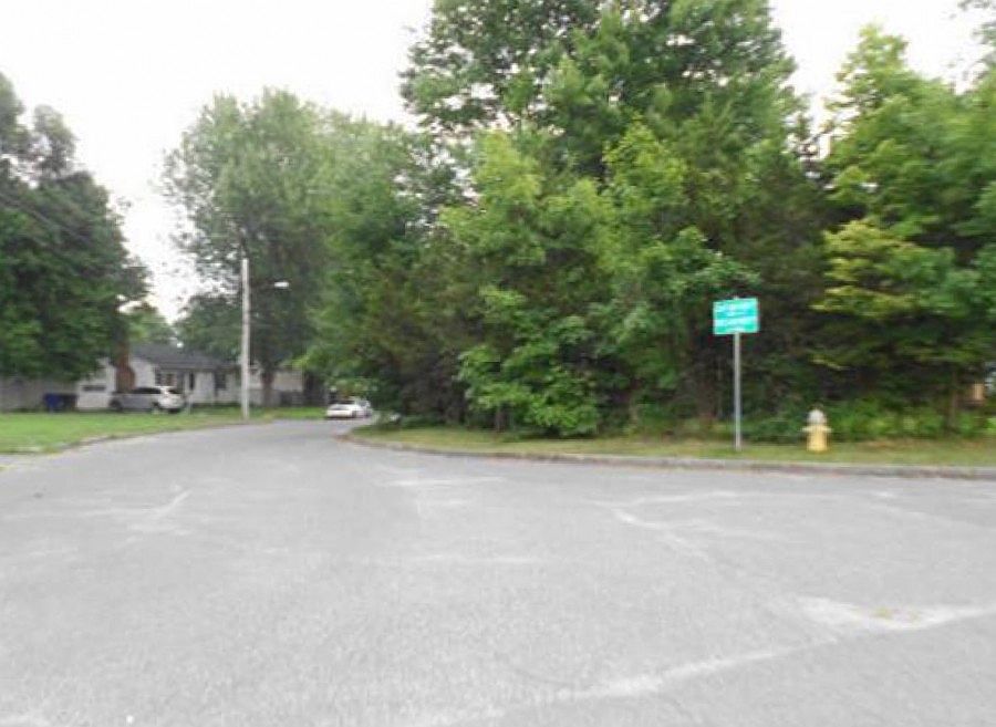 2nd image of 22 E Bay Path Ter