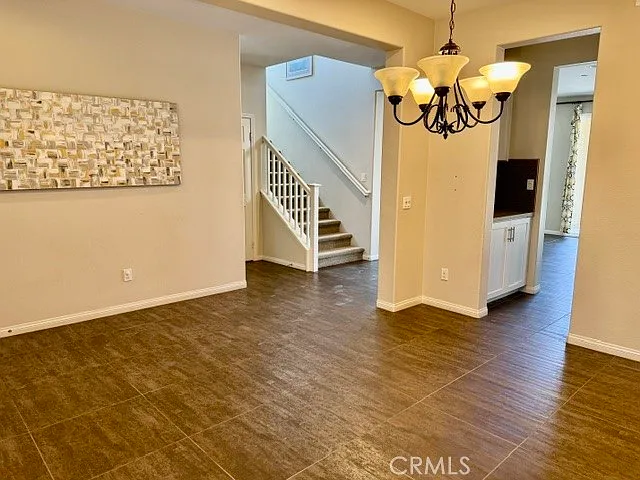 4 bed, 2743 sqft, $3,900 — Photo 4