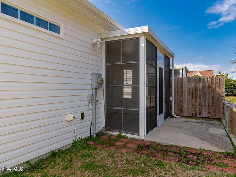 1103 Pirates Landing Dr — Photo 21