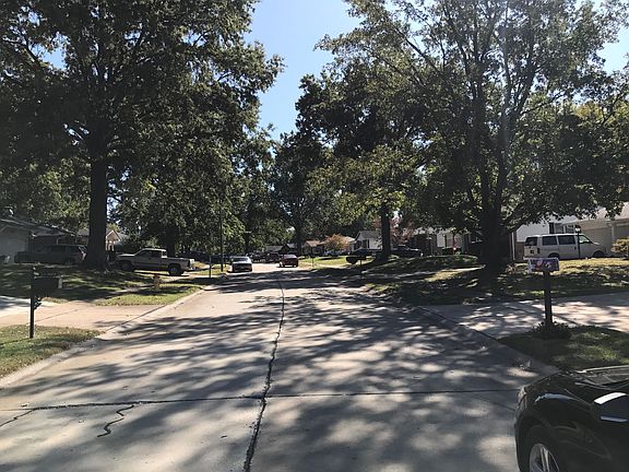 5th image of 2743 Aberdeen Dr