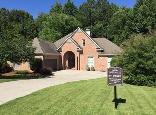 915 Whitetail Ct, Alpharetta, GA 30005