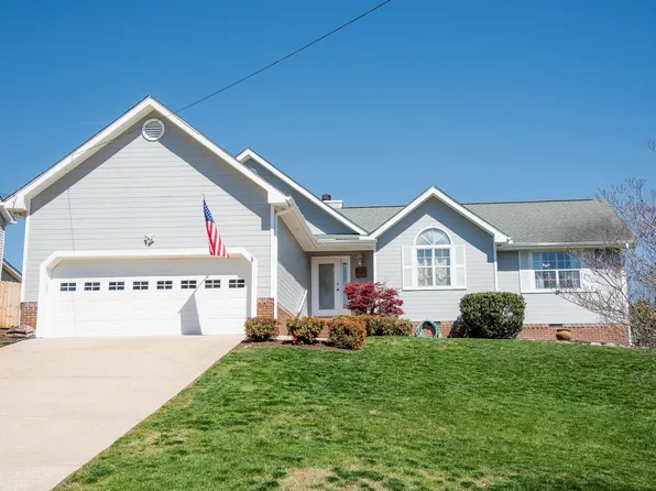 2505 W Wind Dr, Soddy Daisy, TN 37379