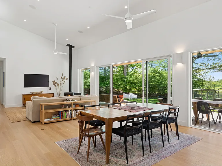 6710 Soundview Ave — Photo 10