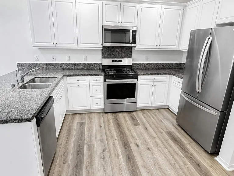 2818 E Berry Loop Privadounit #67 — Photo 24