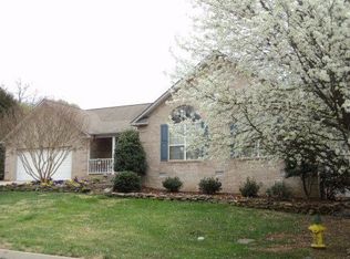 7250 Ashburton Dr, Knoxville, TN 37909