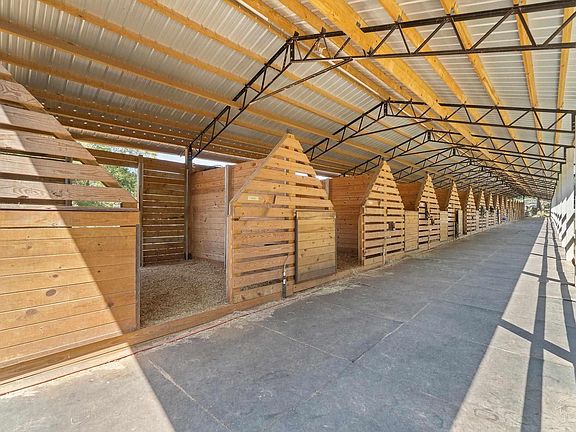 2nd image of 1911 Mathison Rd