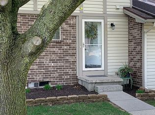 5939 Village Dr, Haslett, MI 48840