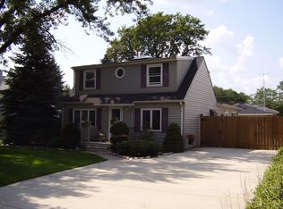 516 N Howard Ave, Elmhurst, IL 60126