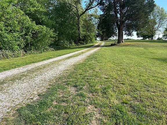 2nd image of 1690 Church Rd