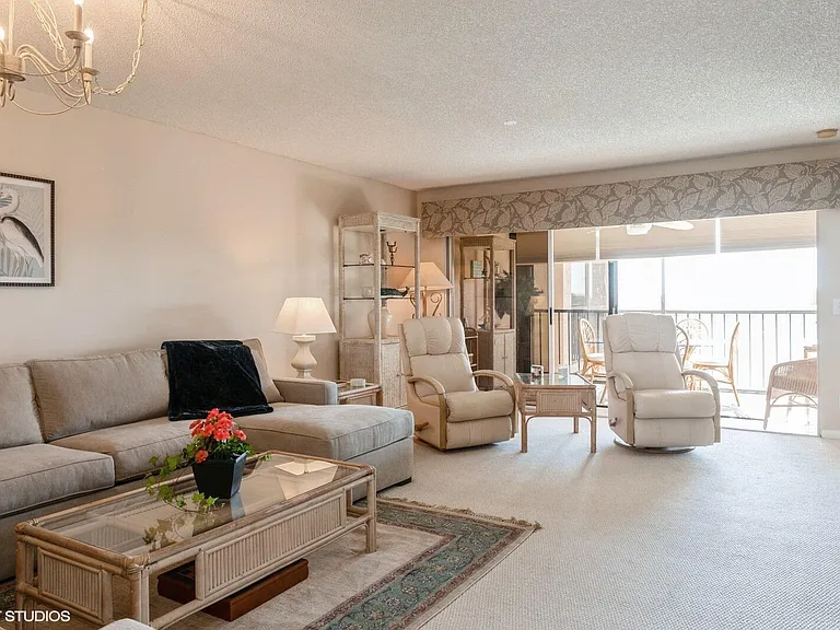 275 Palm Ave #B403 — Photo 8