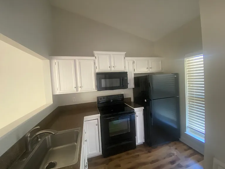 210 Long Plantation Blvd #V — Photo 2