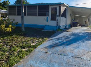 8294 SE Sandy Ln, Hobe Sound, FL 33455
