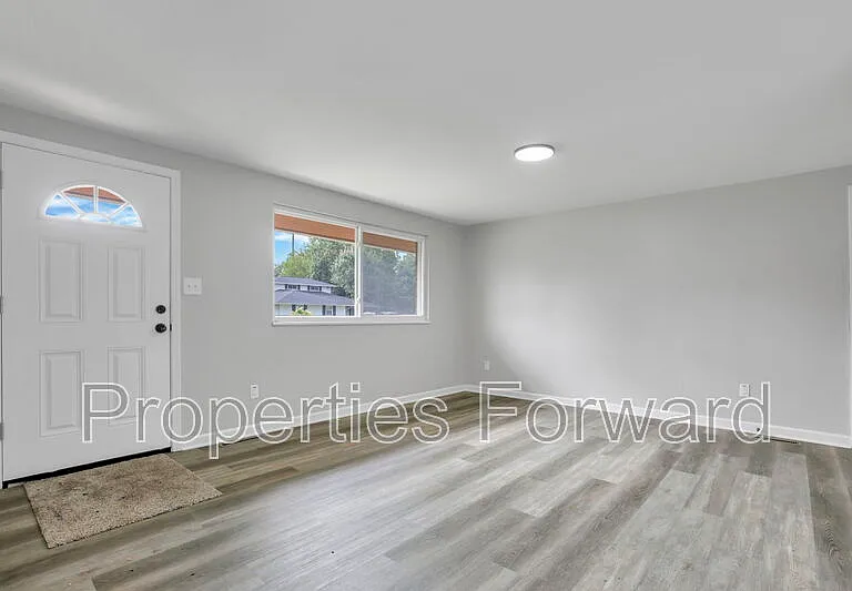 1663 Haft Dr — Photo 5