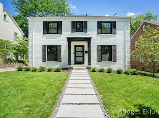 820 Gladstone Dr SE, East Grand Rapids, MI 49506
