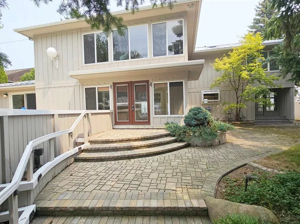 282 Killarney Beach Rd, Bay City, MI 48706