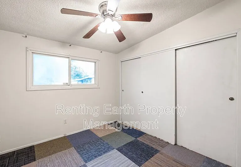 6452 Evergreen Blvd — Photo 22