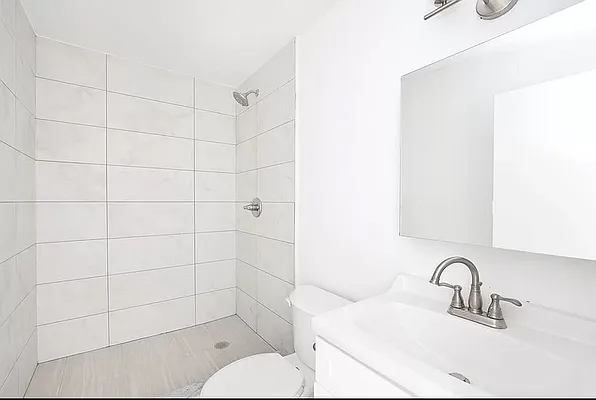 Rented by Compass | media 23