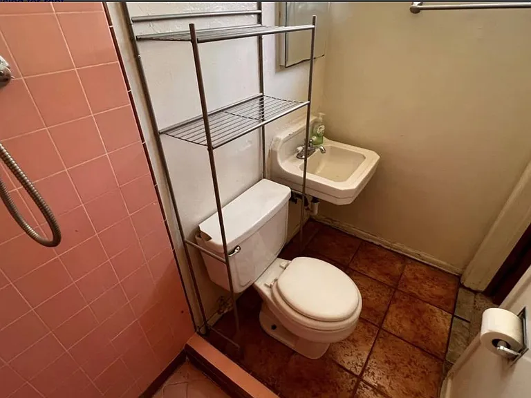 1322 S Cedar St — Photo 11