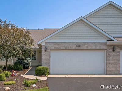 8218 Stoney Ln SW, Byron Center, MI, 49315