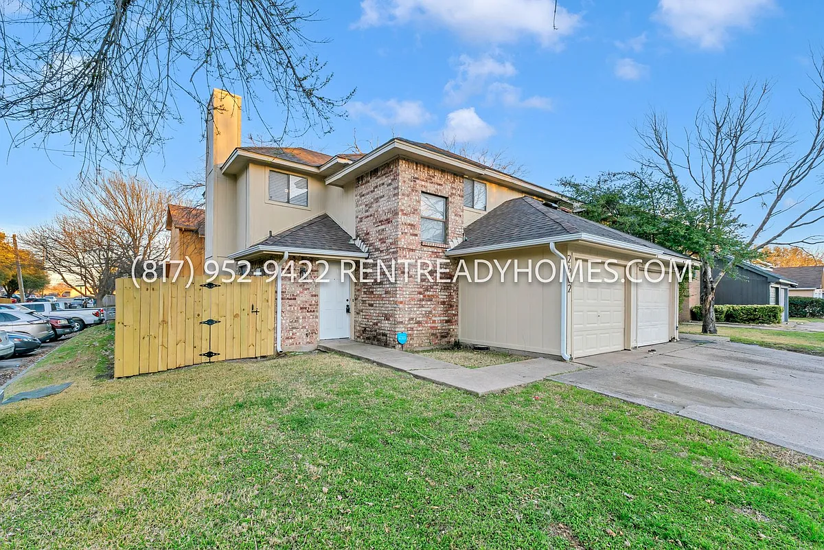 Building Photo - 2602 Pinta Cir