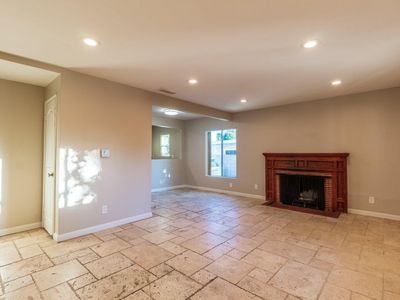 7542 Lindley Ave, Reseda, CA, 91335