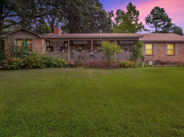 83 Raper Rd, Decatur, AL 35603