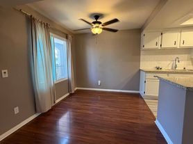 2828 Famosa Blvd