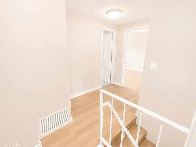 1118 W Orange Rd — Photo 17