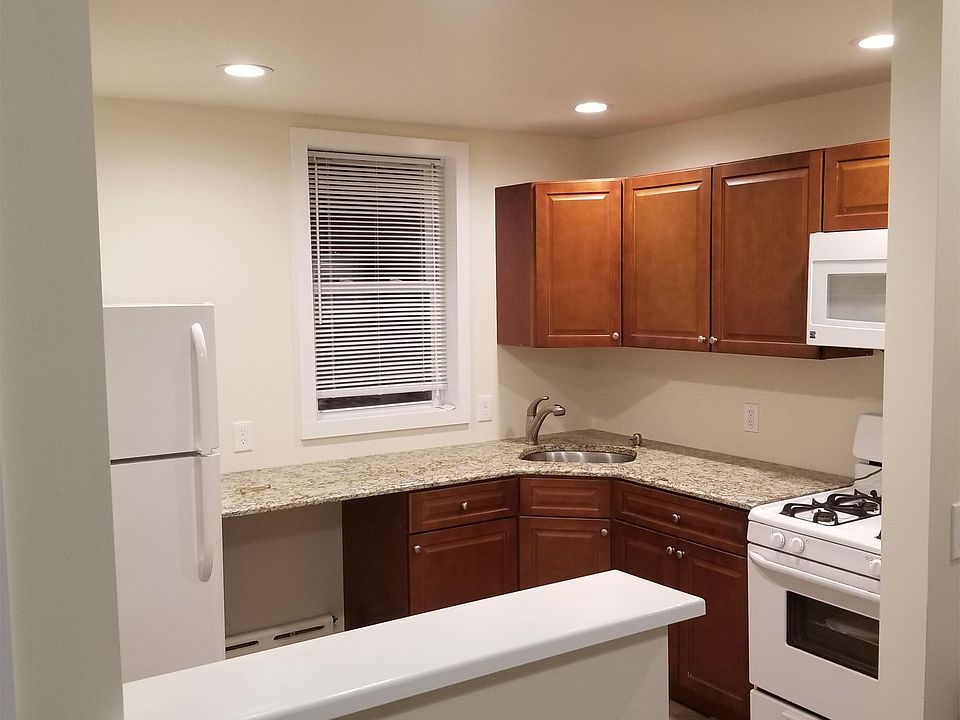 1st image of 31 Pearl St #2