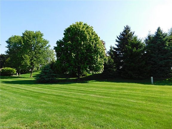 4th image of 4537 Deer Creek Dr