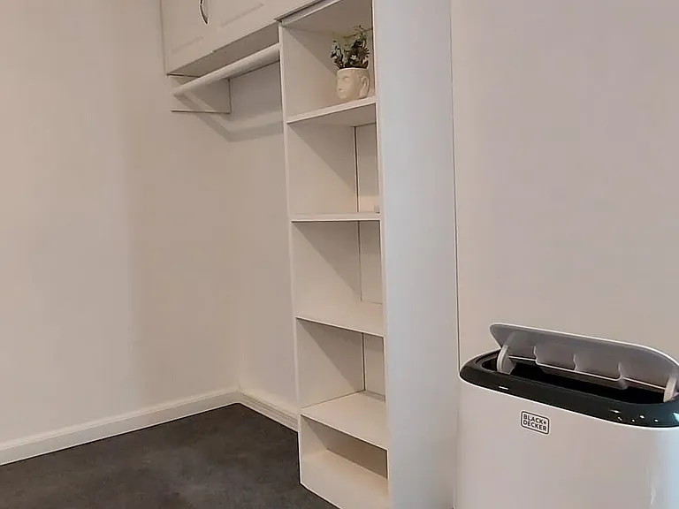 Closet and portable A/C